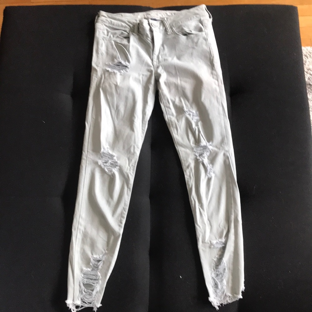 Distressed Jeans - Picture 3 of 6